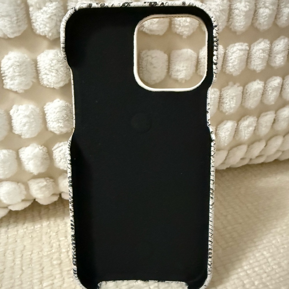 Elegant Snake Pattern Phone Case with Gold Accents for iPhone 13 Pro Max - Picture 3 of 6